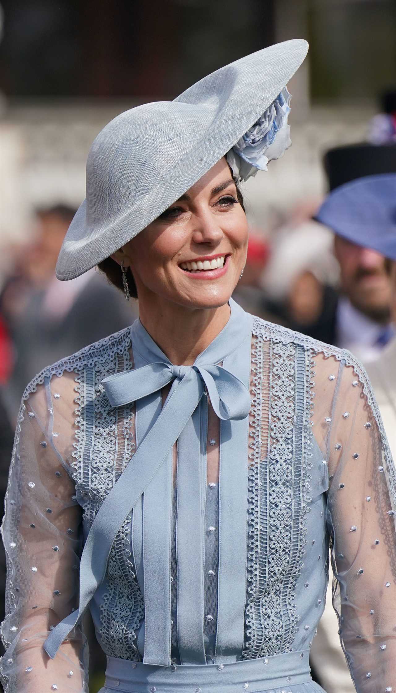 Kate Middleton all smiles as she arrives at garden party with Prince William at Buckingham Palace