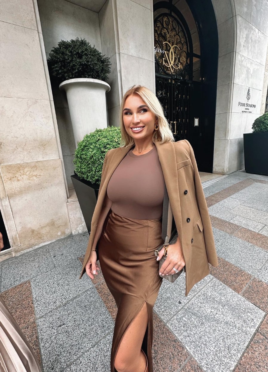 Billie Faiers shows off incredible post-baby body in a bikini just five months after giving birth