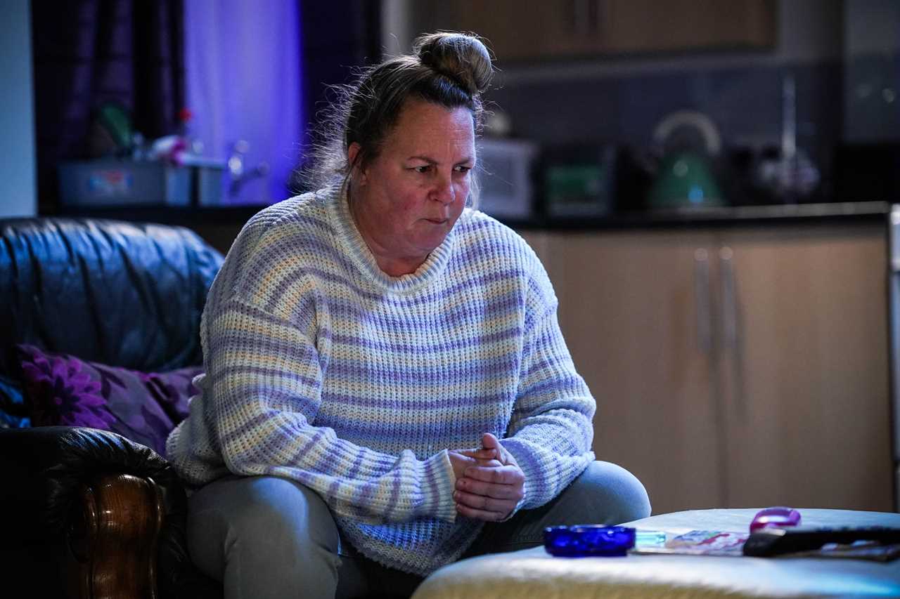 EastEnders’ Karen Taylor actress Lorraine Stanley looks worlds away from Albert Square in glam bank holiday snap