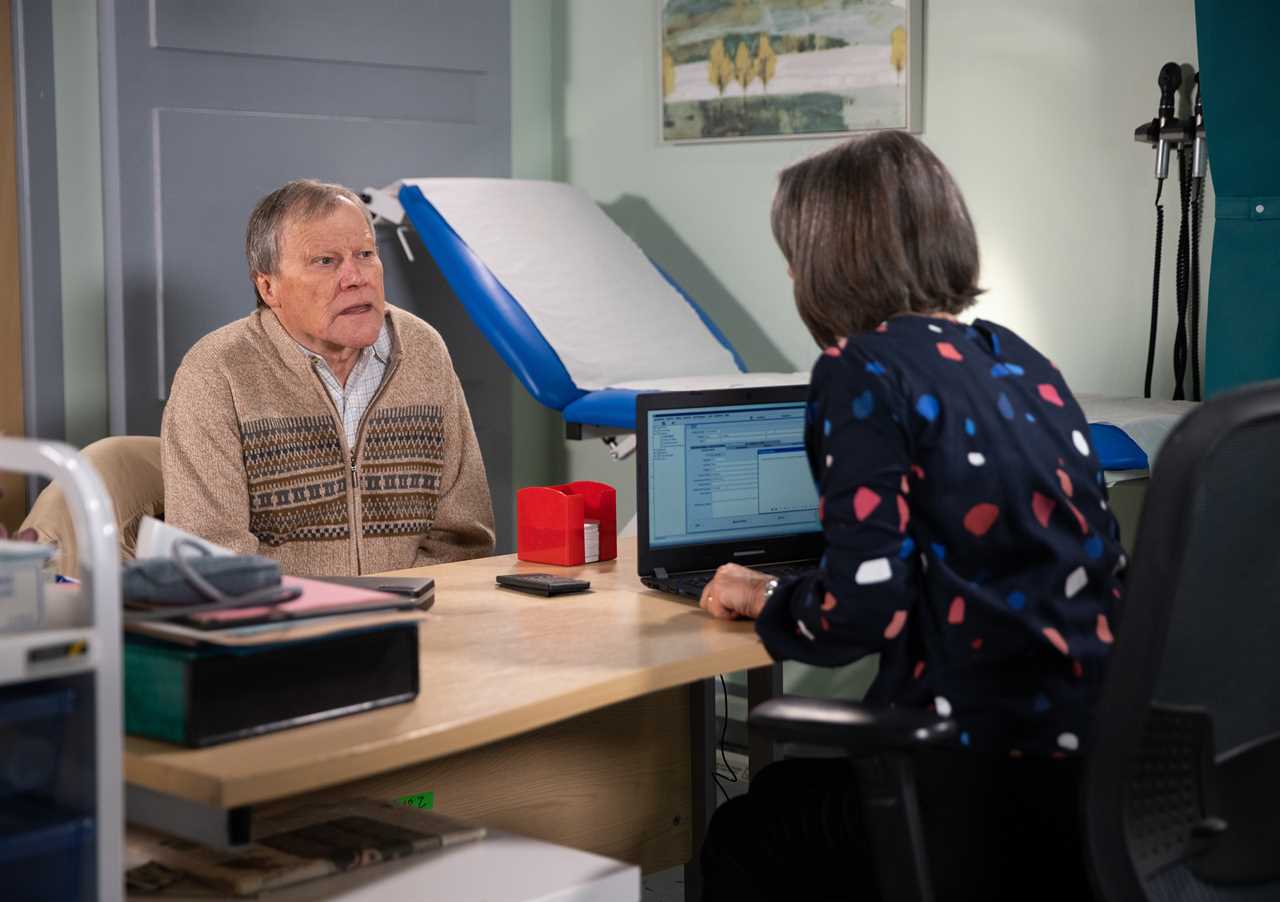 Roy Cropper rushed to hospital in terrifying health crisis in Coronation Street