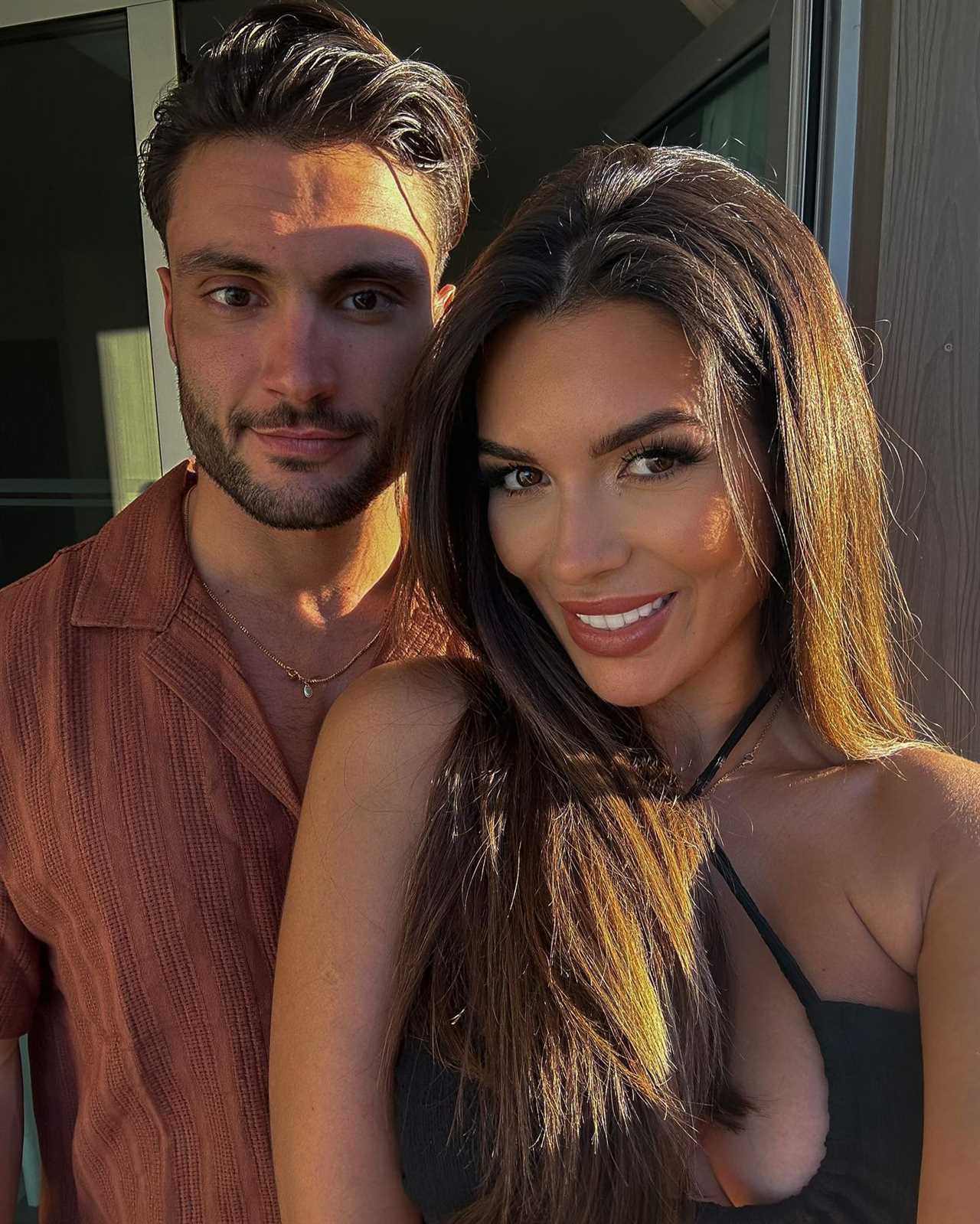 Love Island’s Davide shocks fans with X-rated joke as he and Ekin-Su show off their huge new sofa in stylish apartment