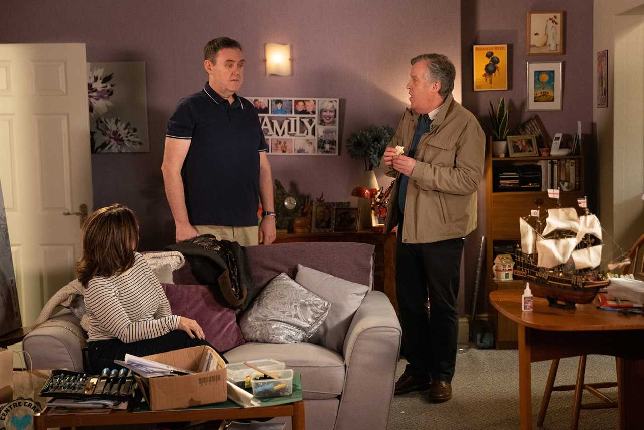 Three massive ITV Coronation Street theories: con woman in the cobbles and shock twist in Roy Cropper health horror