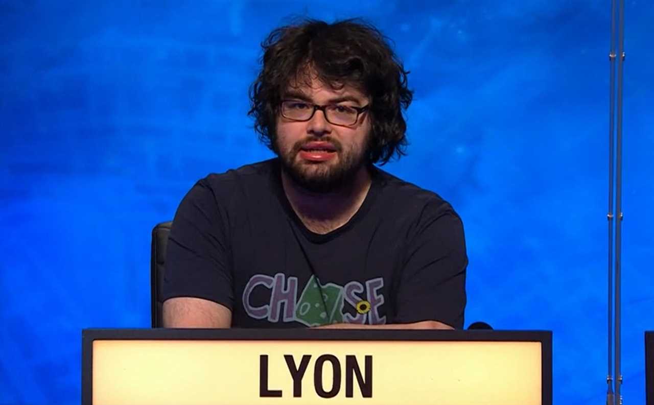 University Challenge viewers infuriated by contestant’s annoying habit – fuming ‘I can’t look!’