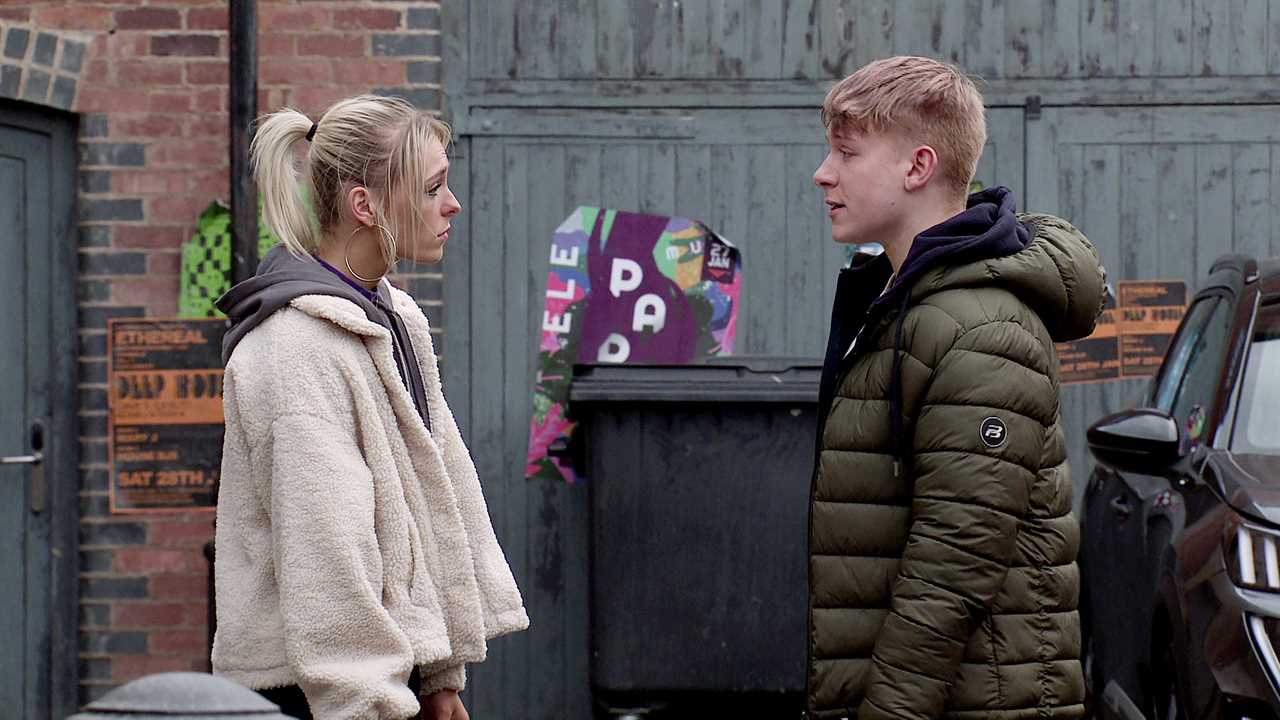 Coronation Street character makes shock comeback that will leave Max stunned