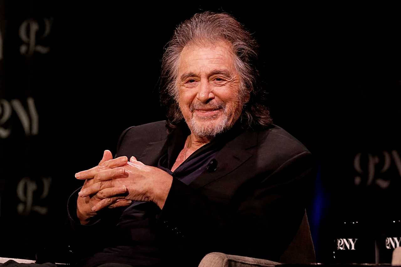 New dad Robert DeNiro, 79, throws jab at Al Pacino for having baby on the way at 82 in interview with Today’s Hoda Kotb