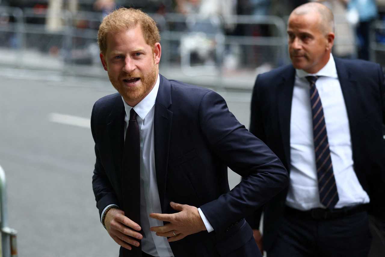 Baffled viewers all say the same thing as Sky News shares bizarre footage recreating Prince Harry’s High Court grilling