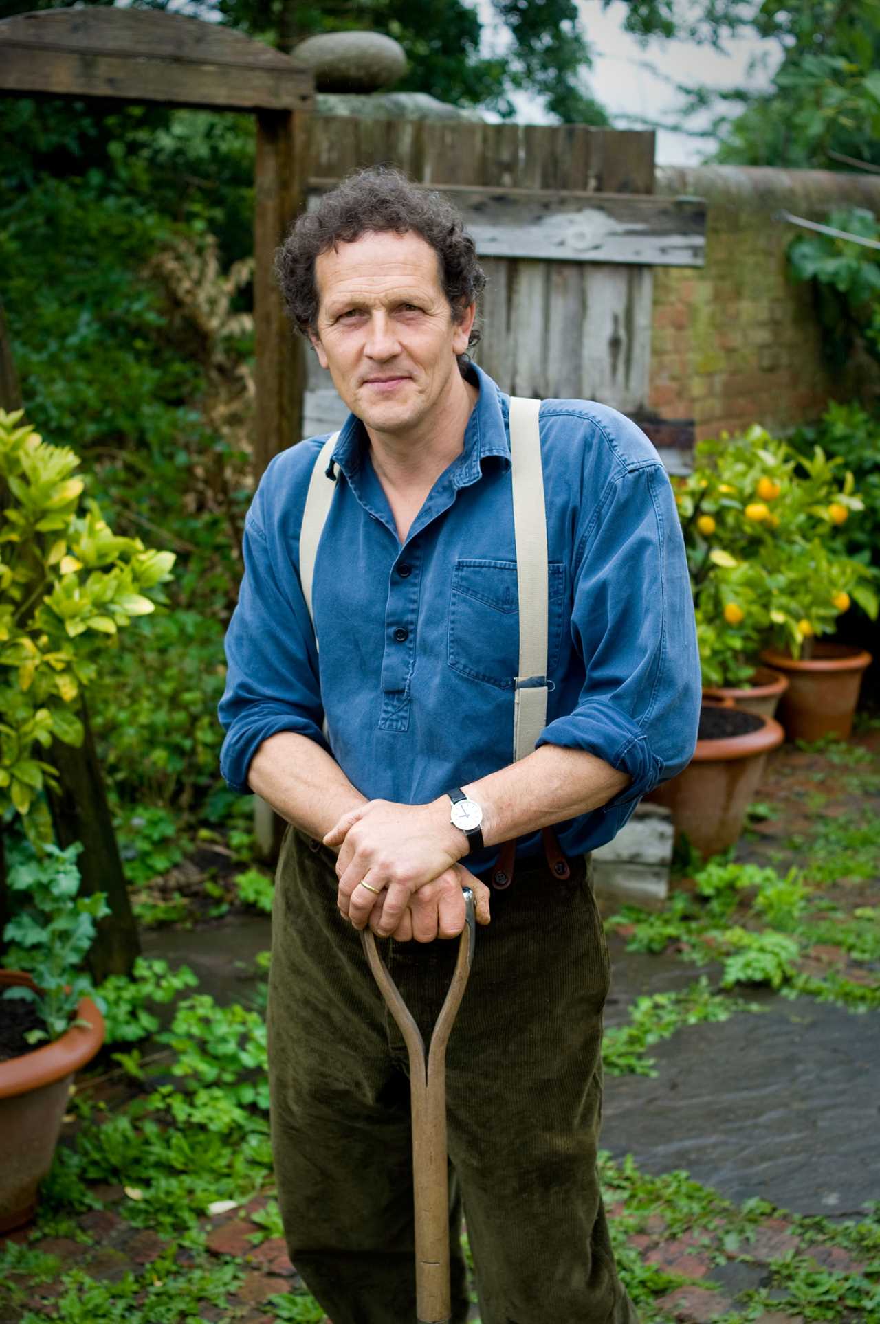 Gardeners’ World star Monty Don leaves fans terrified as he grapples with snake preying on his chickens