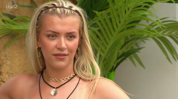 Love Island fans furious as Jess and Ella ‘bully’ Molly in upsetting scenes