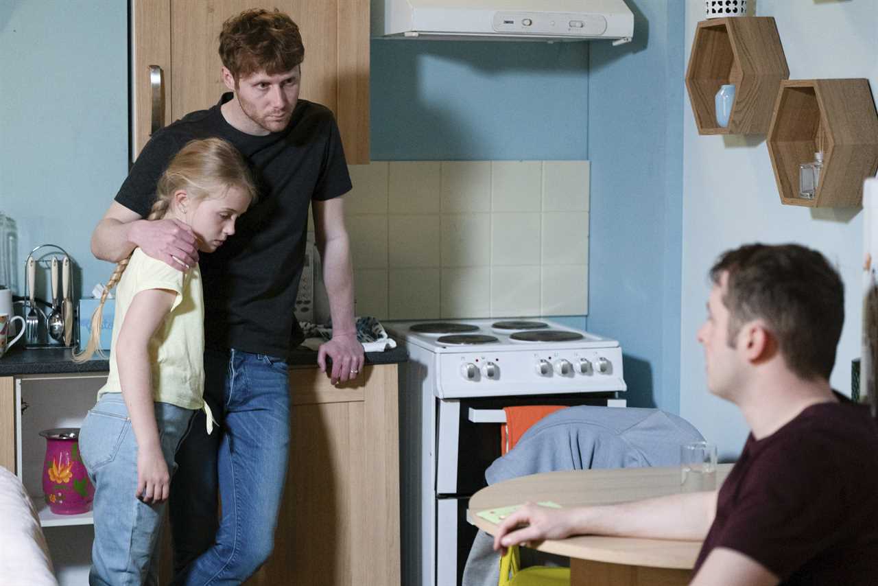 Ben Mitchell abandons daughter Lexi as eating disorder spirals out of control in EastEnders