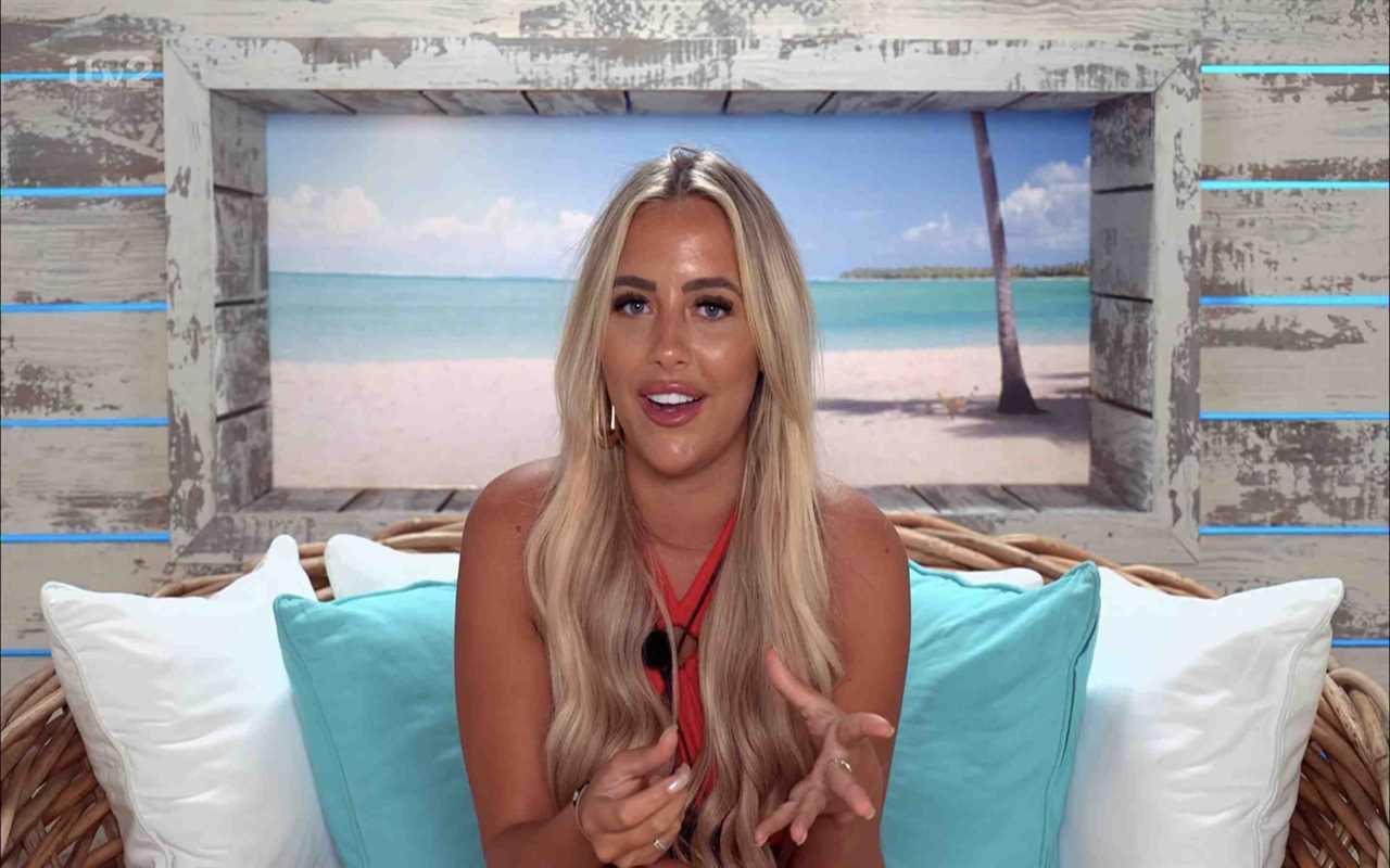 Love Island fans gobsmacked as Jess appears to share saucy moment with Sammy in bed