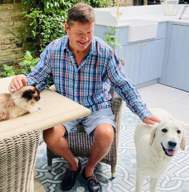 Holly Willoughby shares rare snap of dad Brian on Father’s Day in glimpse at stunning home garden