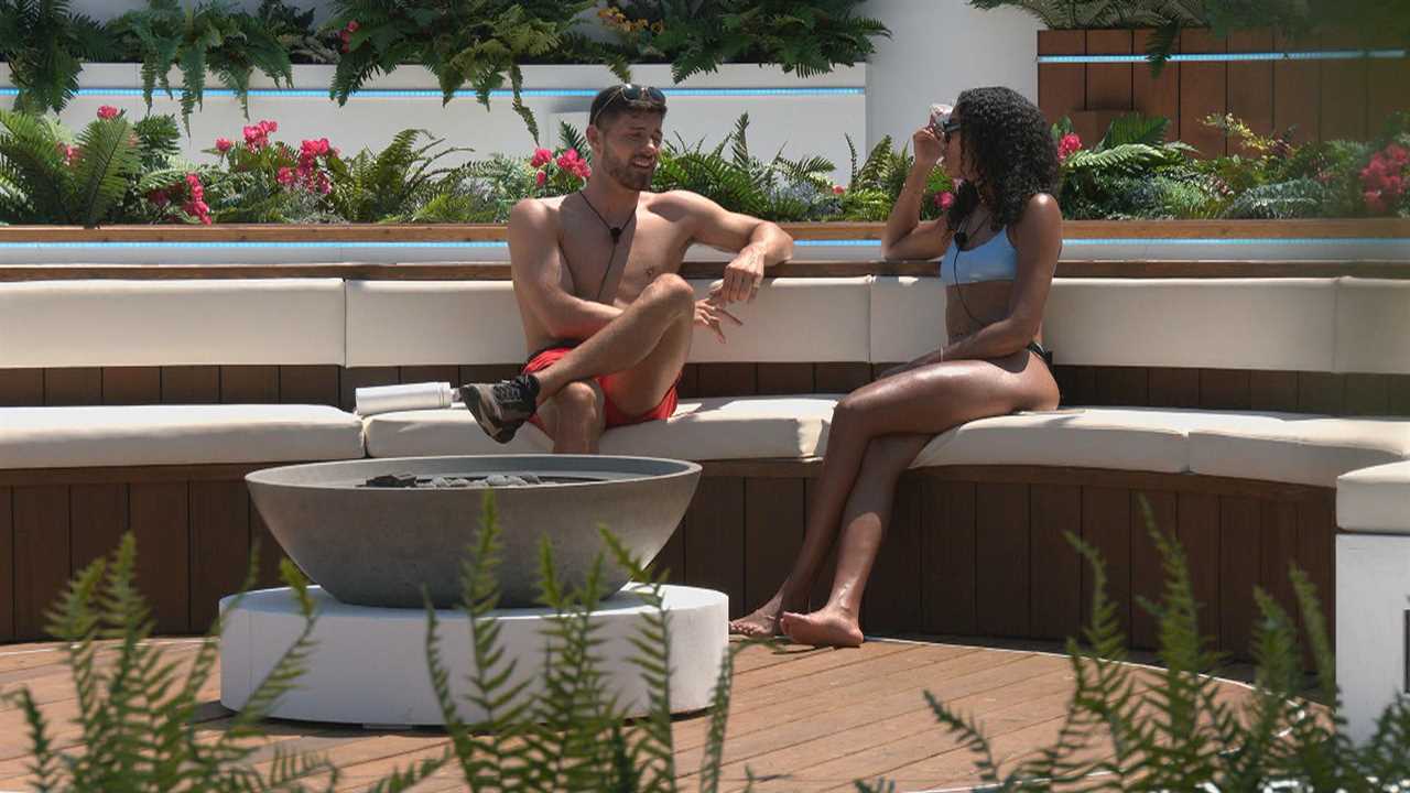 Tyrique confronts Ella and makes bold claim about hunky new boy Scott