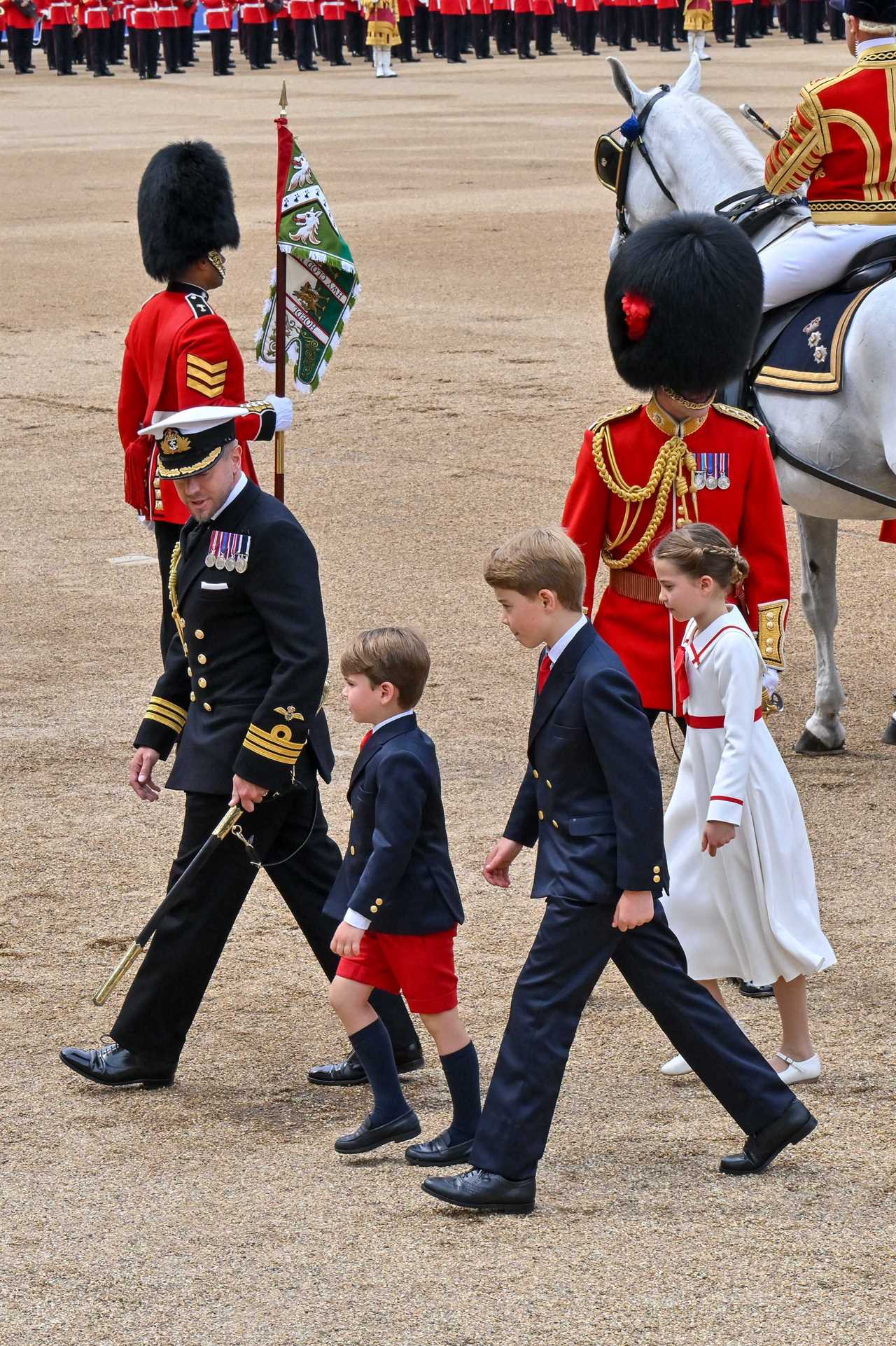 Royal fans spot the moment Princess Charlotte got hit by Prince Louis’ head on the balcony & praise how she reacted