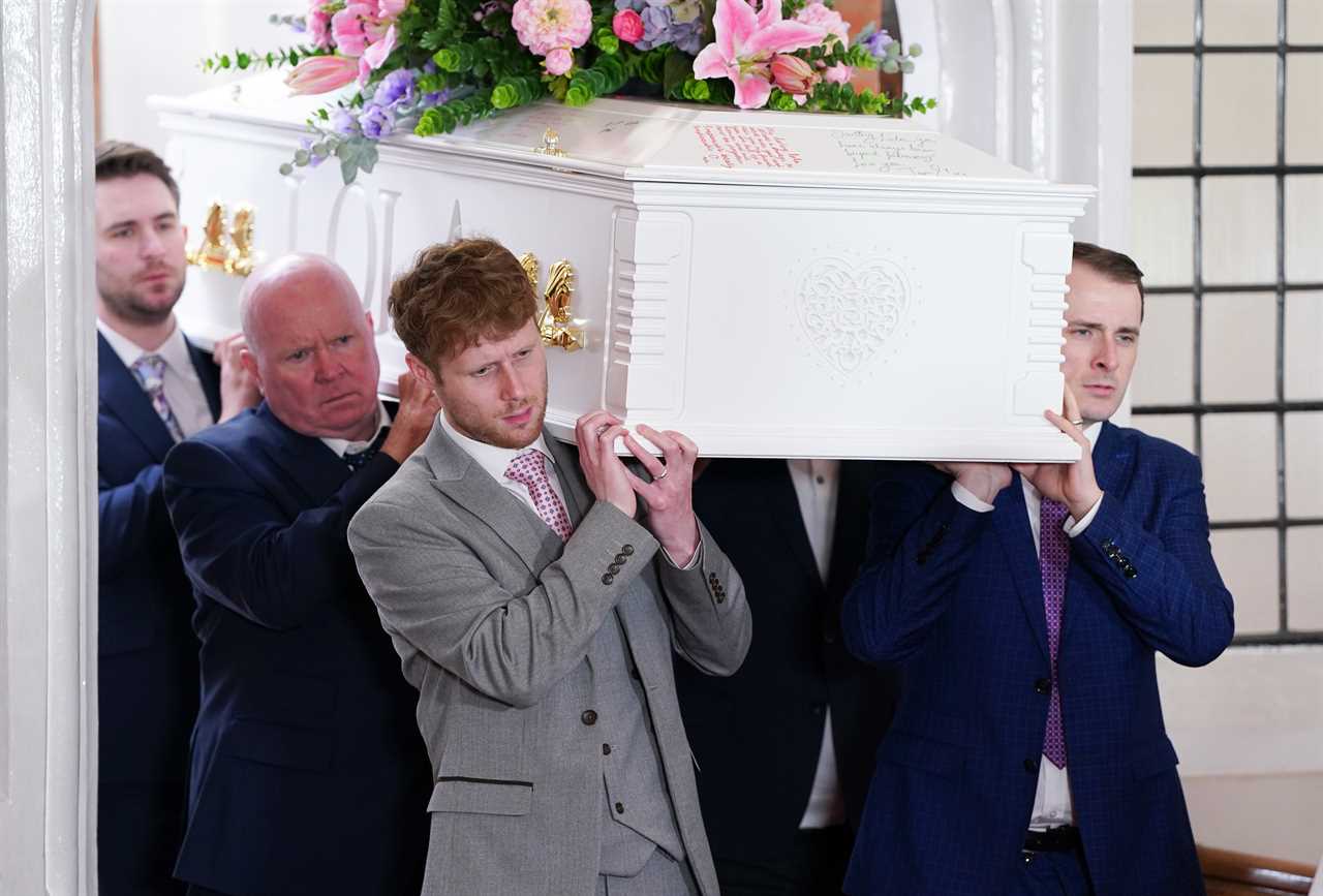 Billy Mitchell disappears before granddaughter Lola’s funeral in EastEnders