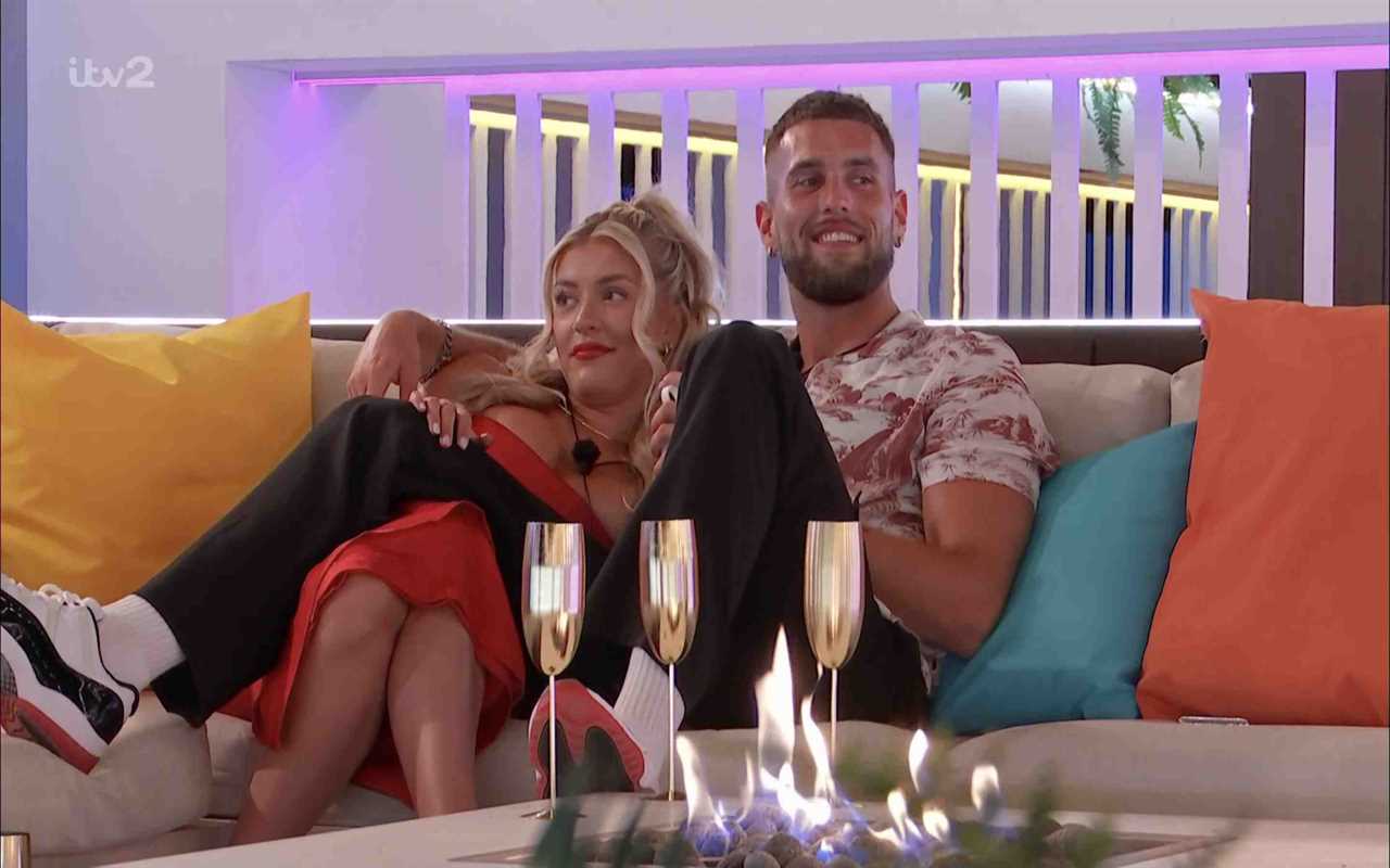 Love Island feud ‘revealed’ as fans spot clue Molly is being left out