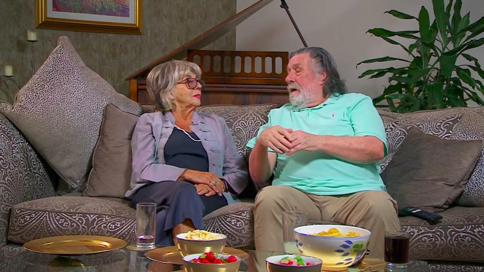 Celebrity Gogglebox fans go wild as ‘TV legends’ are reunited 11 years after their huge sitcom went off air