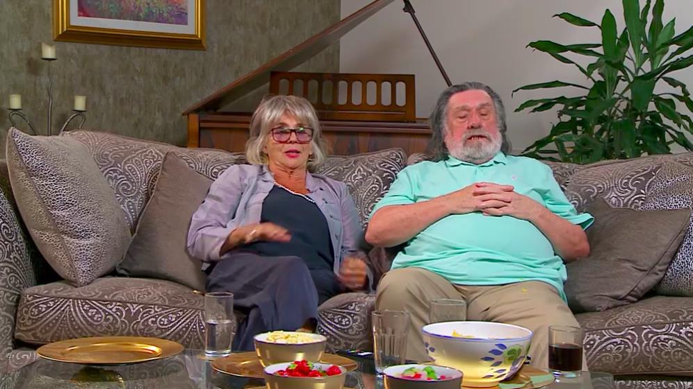 Celebrity Gogglebox fans go wild as ‘TV legends’ are reunited 11 years after their huge sitcom went off air