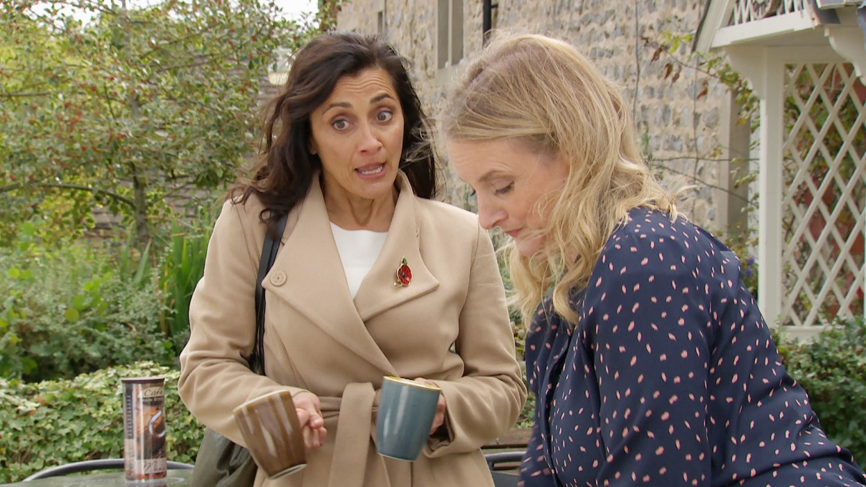 FROM ITV STRICT EMBARGO Print media - No Use Before Tuesday 1st November 2022 Online Media - No Use Before 0700hrs Tuesday 1st November 2022 Emmerdale - Ep 9514 Tuesday 8th November 2022 Manpreet Sharma [REBECCA SARKER] makes a bad situation much worse by trying to manipulate Nicola King [NICOLA WHEELER] into speaking favourably about Noami in court. Picture contact - David.crook@itv.com This photograph is (C) ITV Plc and can only be reproduced for editorial purposes directly in connection with the programme or event mentioned above, or ITV plc. Once made available by ITV plc Picture Desk, this photograph can be reproduced once only up until the transmission [TX] date and no reproduction fee will be charged. Any subsequent usage may incur a fee. This photograph must not be manipulated [excluding basic cropping] in a manner which alters the visual appearance of the person photographed deemed detrimental or inappropriate by ITV plc Picture Desk. This photograph must not be syndicated to any other company, publication or website, or permanently archived, without the express written permission of ITV Picture Desk. Full Terms and conditions are available on www.itv.com/presscentre/itvpictures/terms