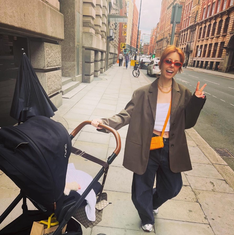 Stacey Dooley mum shamed by cruel trolls as she shows off new pram