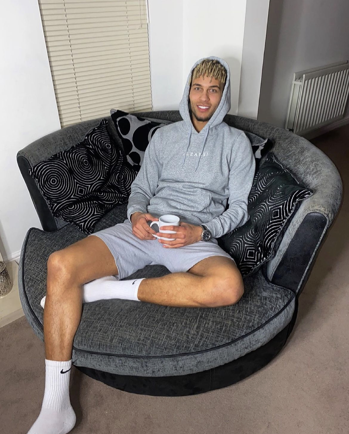 Inside Love Island star Ouzy See’s stylish home as he turns heads in Casa Amor