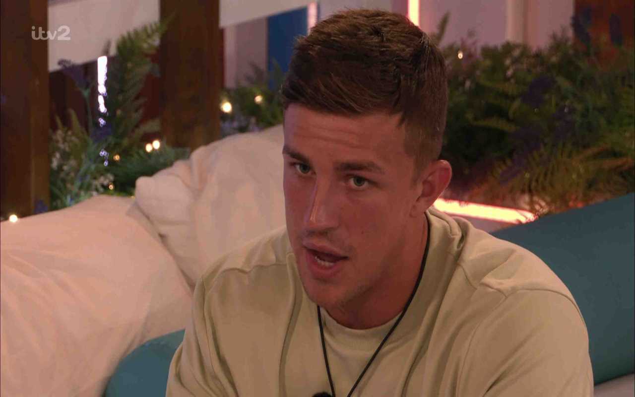 Mitch is a ‘walking red flag’ claim Love Island fans as they slam his ‘manipulative’ behaviour on show