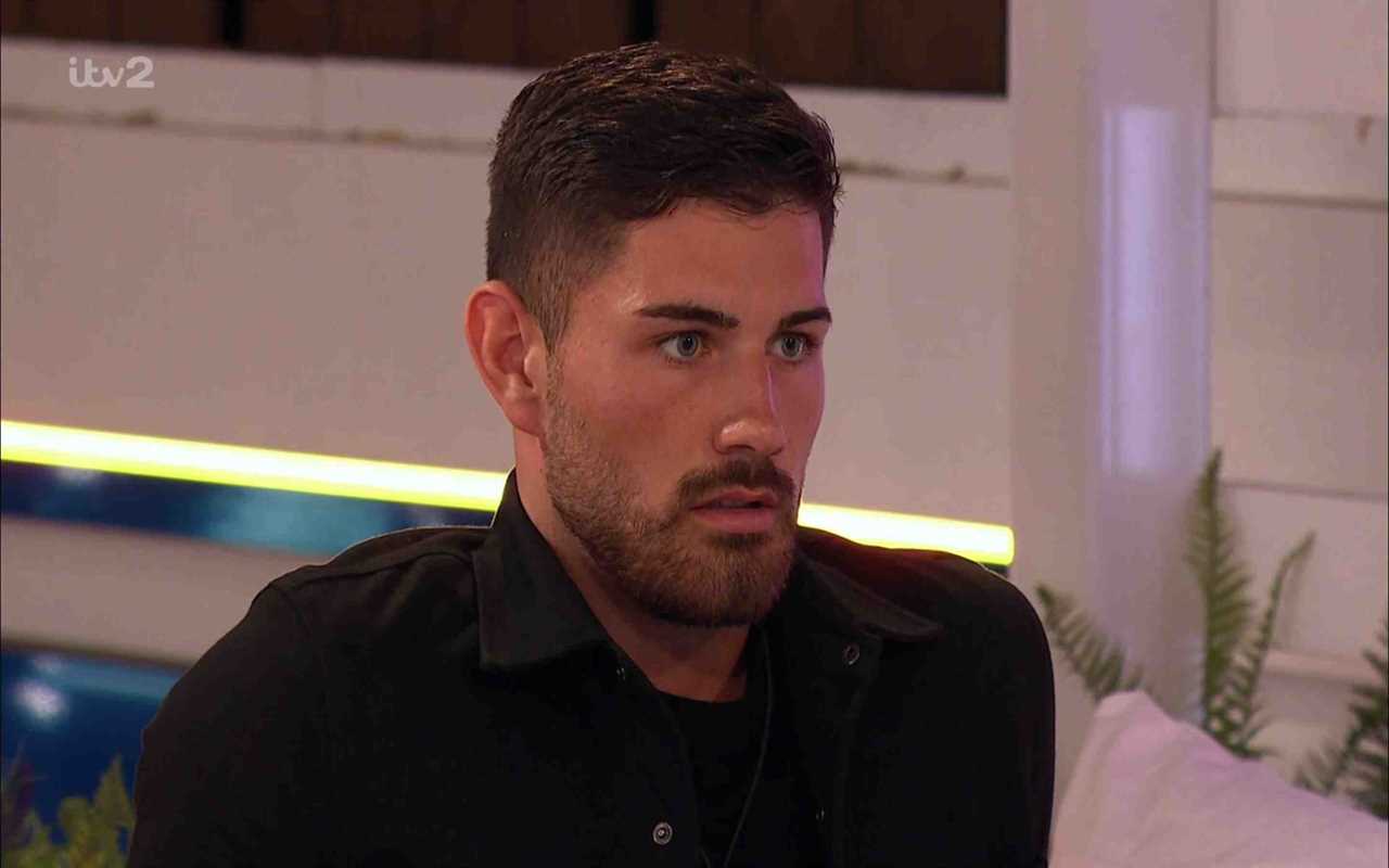 Mitch is a ‘walking red flag’ claim Love Island fans as they slam his ‘manipulative’ behaviour on show