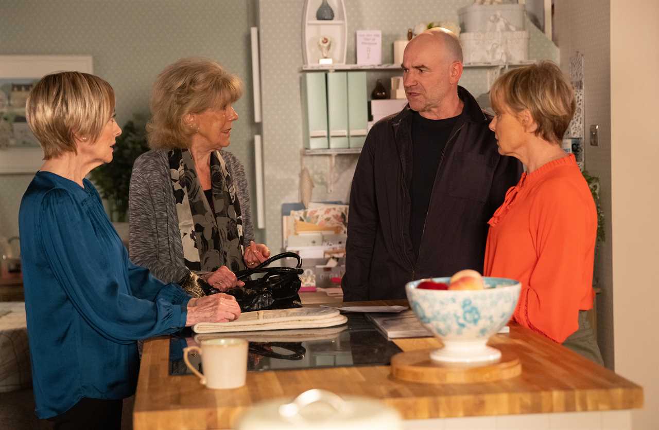 Audrey Roberts makes shock murder accusation in Coronation Street