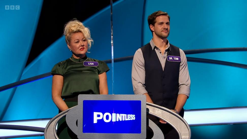 Coronation Street’s Beth Sutherland actress Lisa George looks unrecognisable in glam appearance on Pointless Celebrities