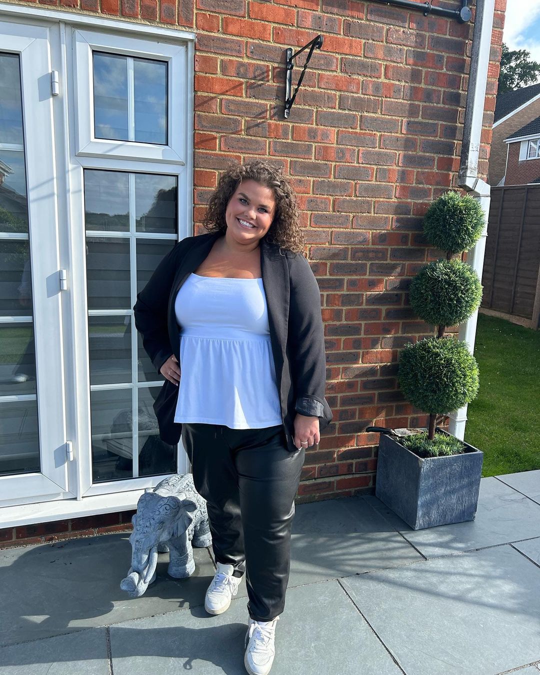 Gogglebox’s Amy Tapper shows off three stone weight loss in leather trousers and strapless top