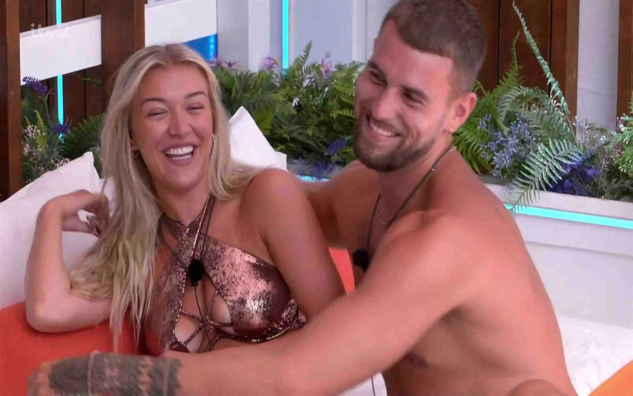 Love Island fans spot ‘clue’ Zach is ‘fake’ after his mum and sister enter the villa