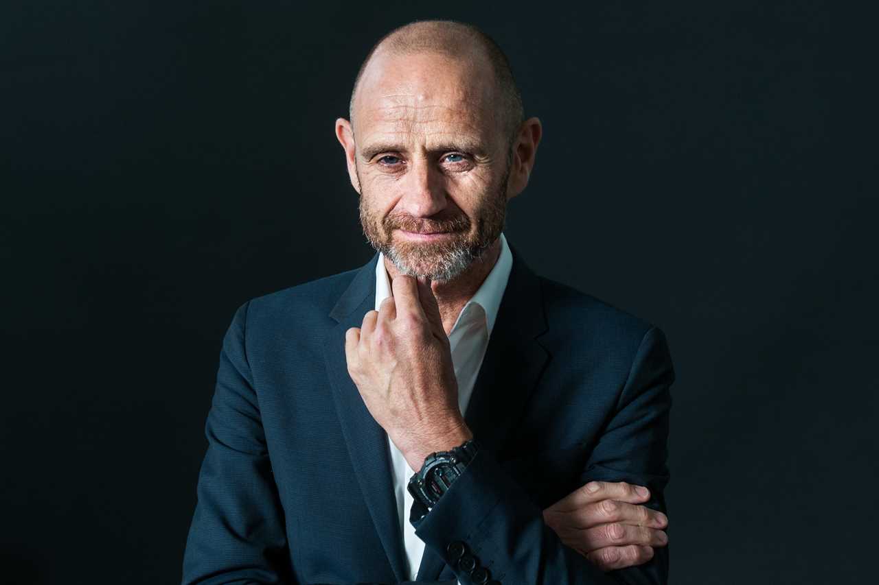 Dragons’ Den host Evan Davis told on wedding day his seriously ill father had taken his own life