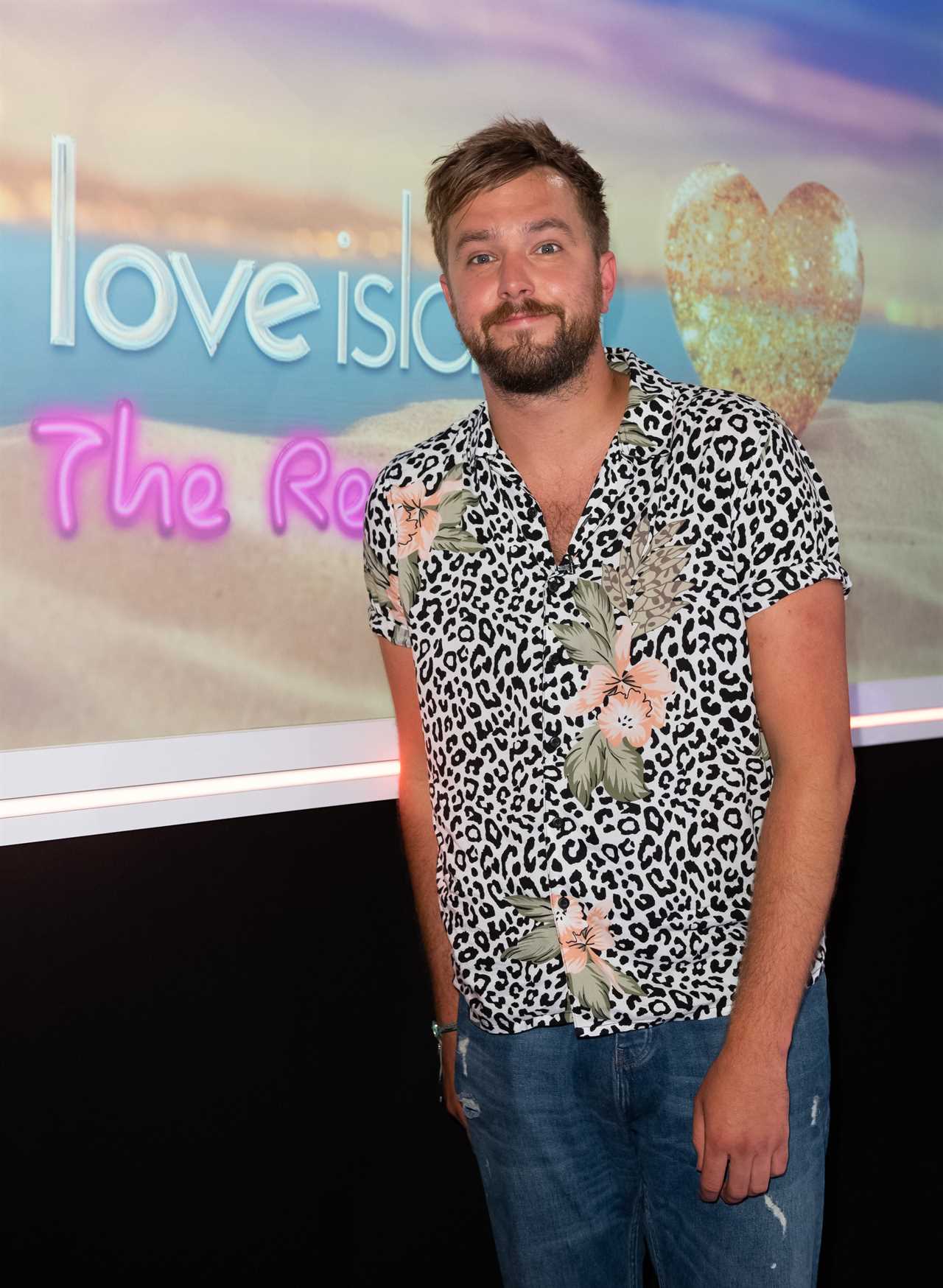 Love Island narrator Iain Stirling reveals secret connection to villa star