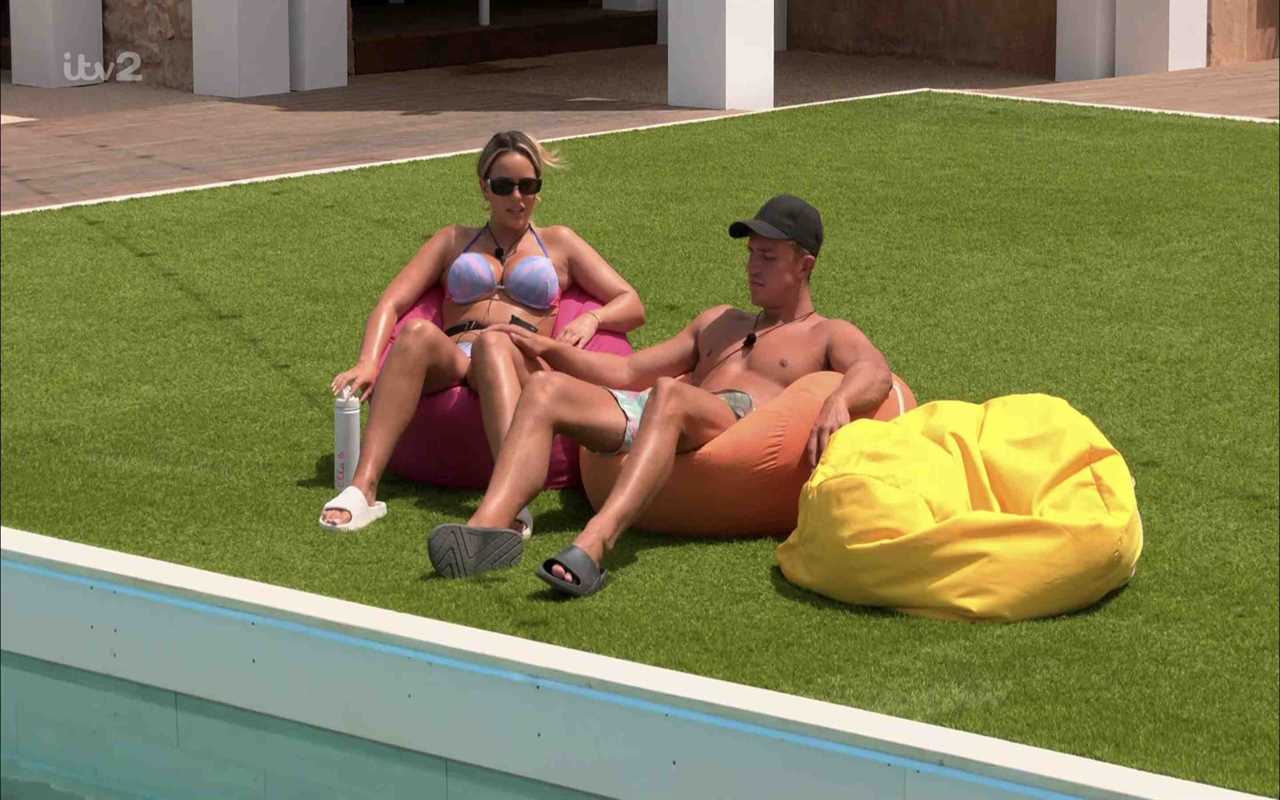 Love Island fans expose huge editing blunder after bizarre Mitch moment