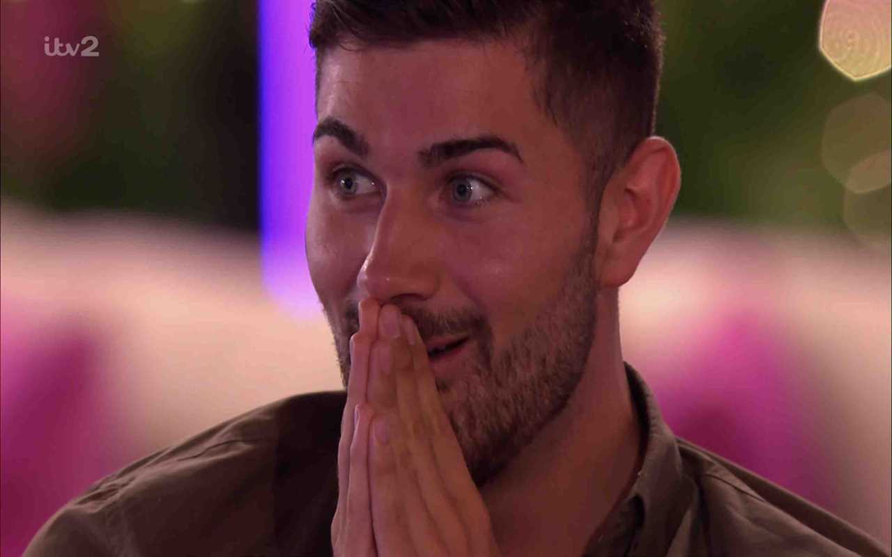 Dumped Love Island star Scott takes a swipe at Mitch and Tyrique with savage dig