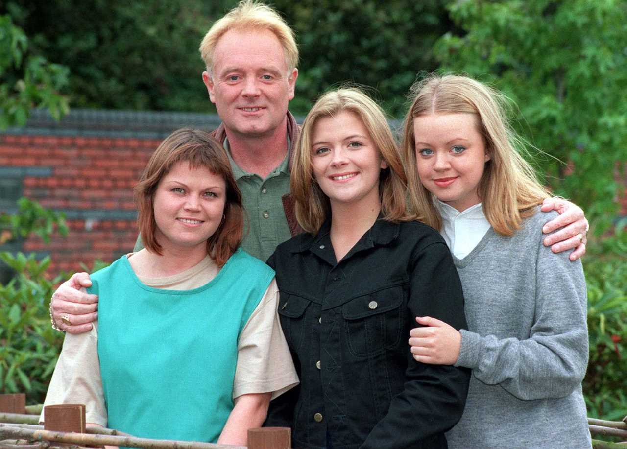 What happened to Les Battersby in Coronation Street?