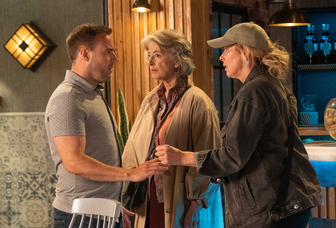 Tyrone Dobbs makes a huge decision about his mother in Coronation Street