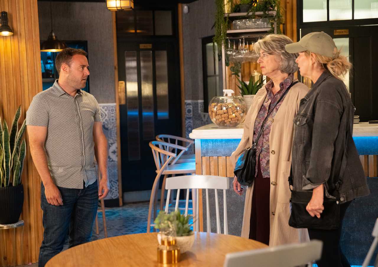 Tyrone Dobbs makes a huge decision about his mother in Coronation Street