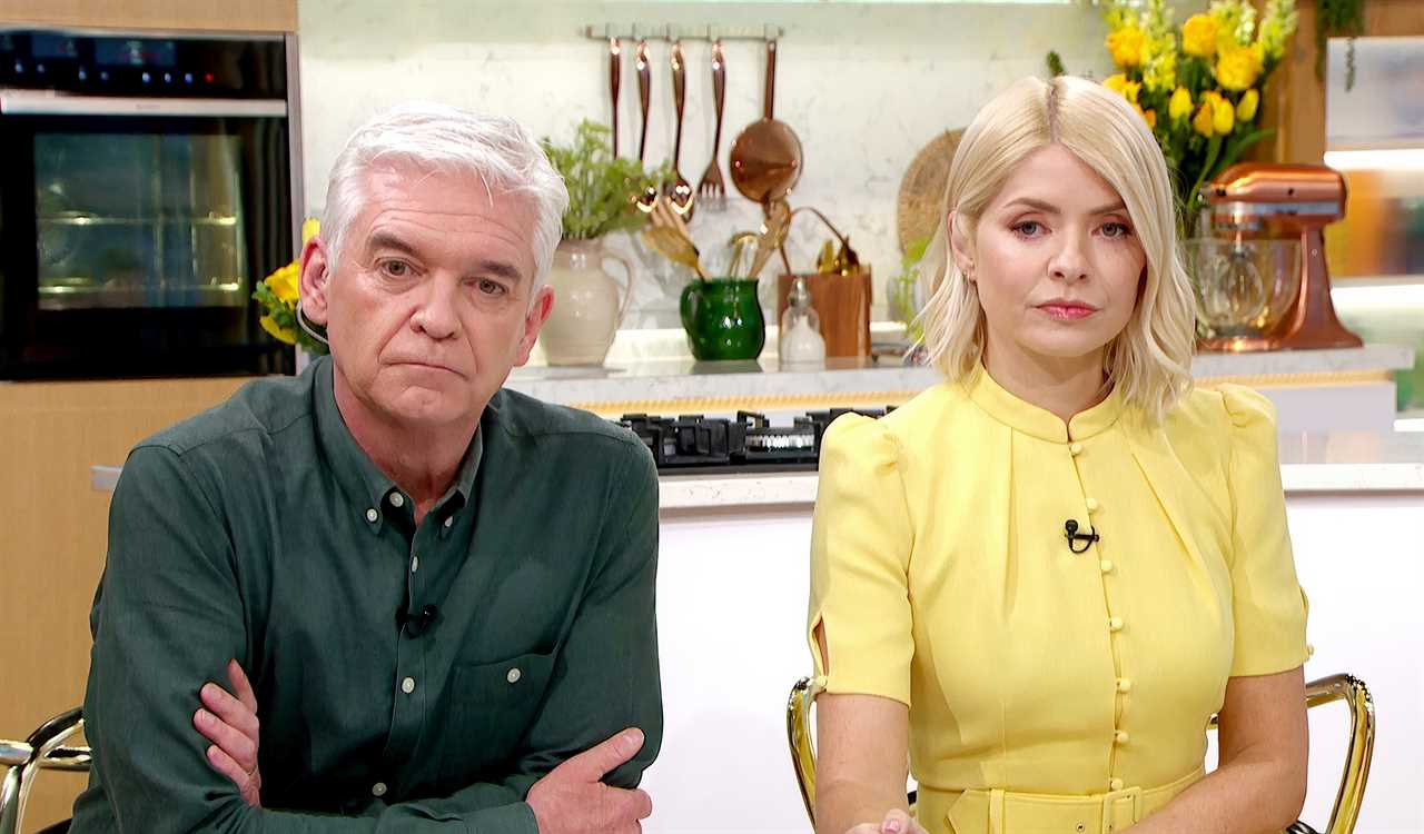 This Morning’s Holly Willoughby SNUBBED again at National Television Awards as viewers vote for rival host for gong