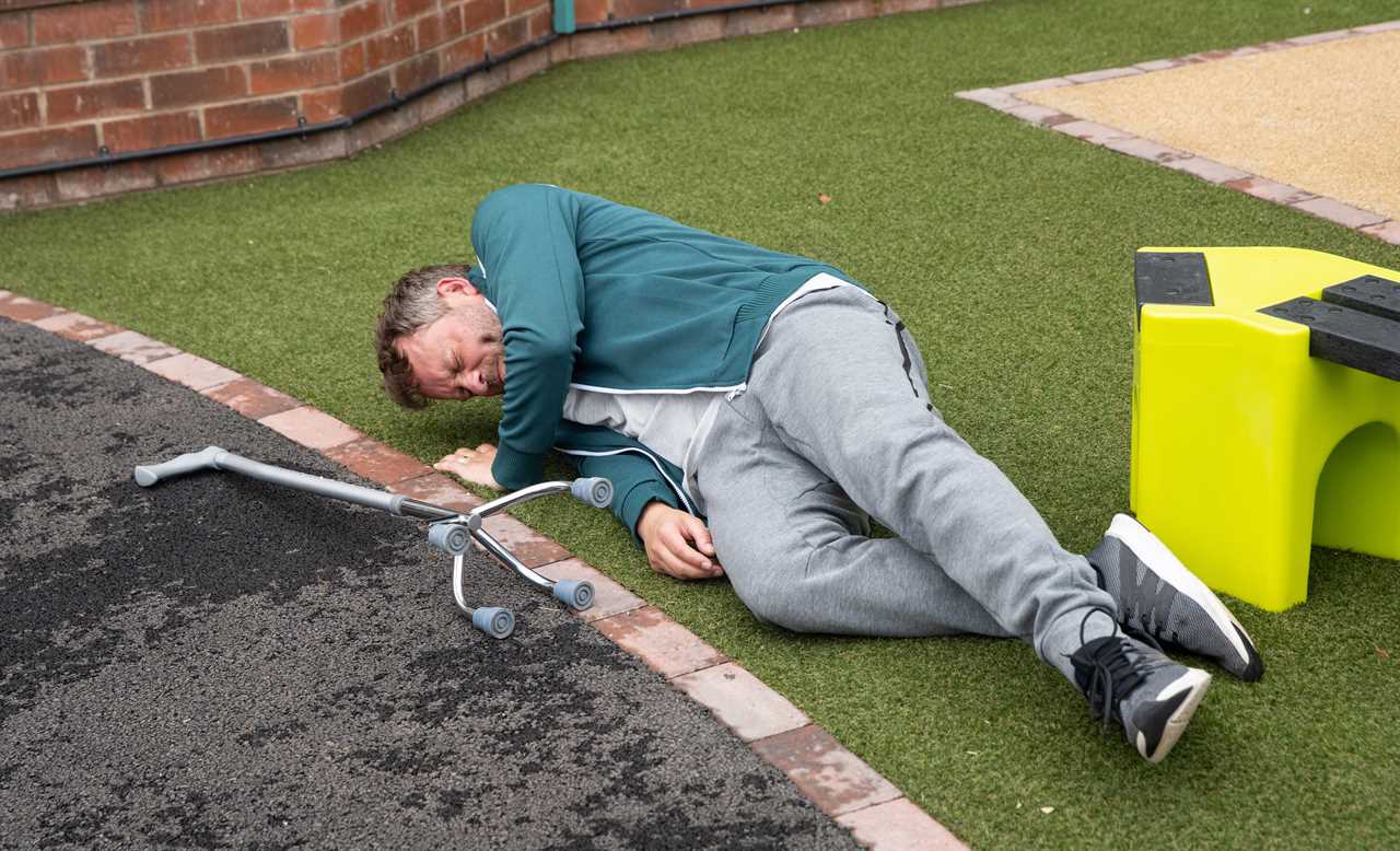 Paul Foreman spirals as health battle takes a heartbreaking turn in Coronation Street