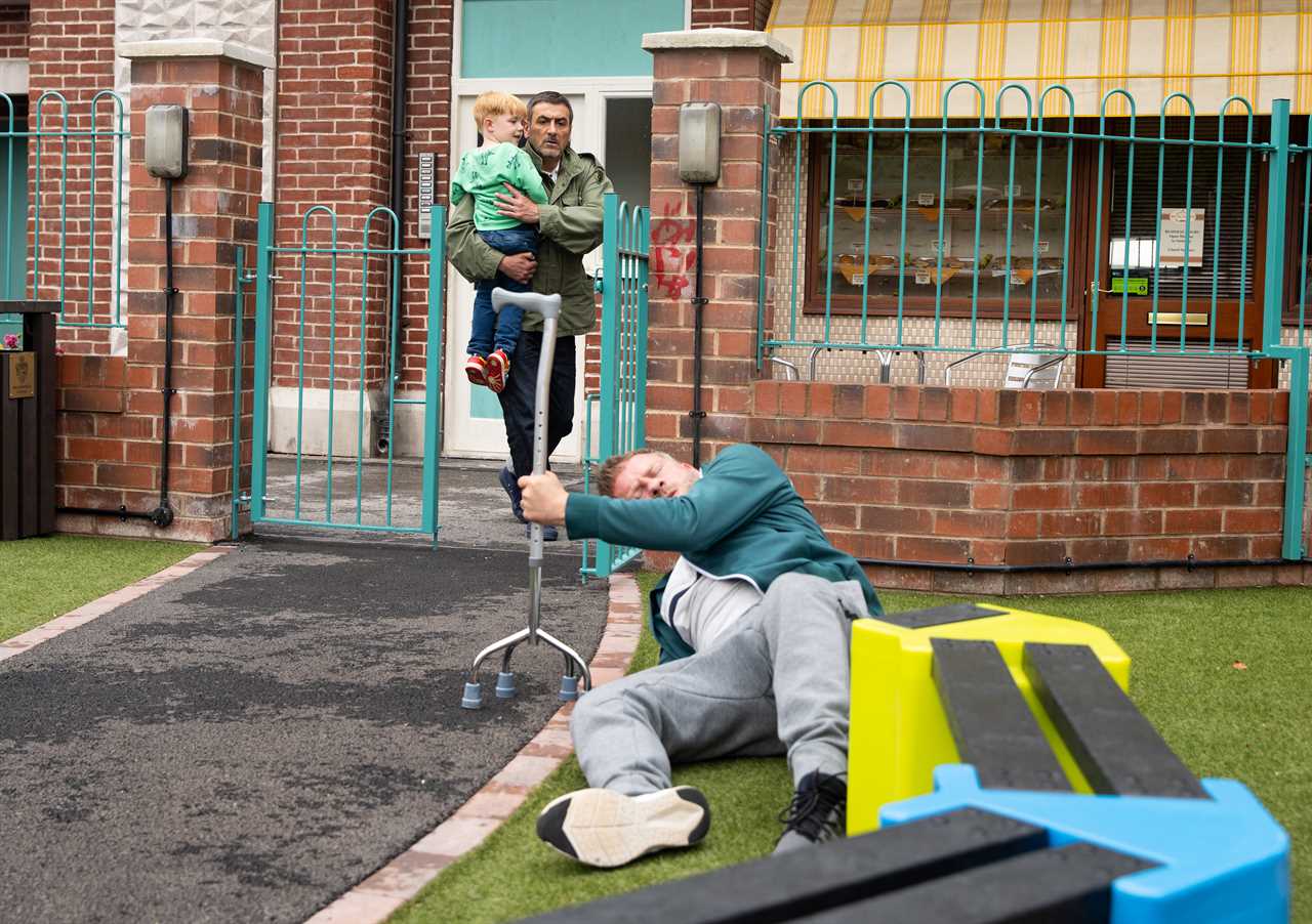 Paul Foreman spirals as health battle takes a heartbreaking turn in Coronation Street