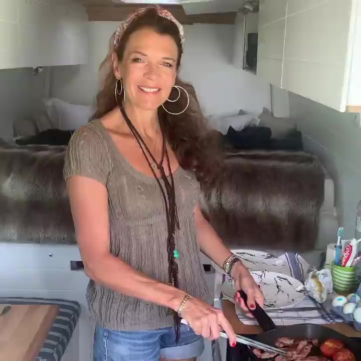 Inside Strictly star Annabel Croft’s cosy campervan that she renovated to travel the UK