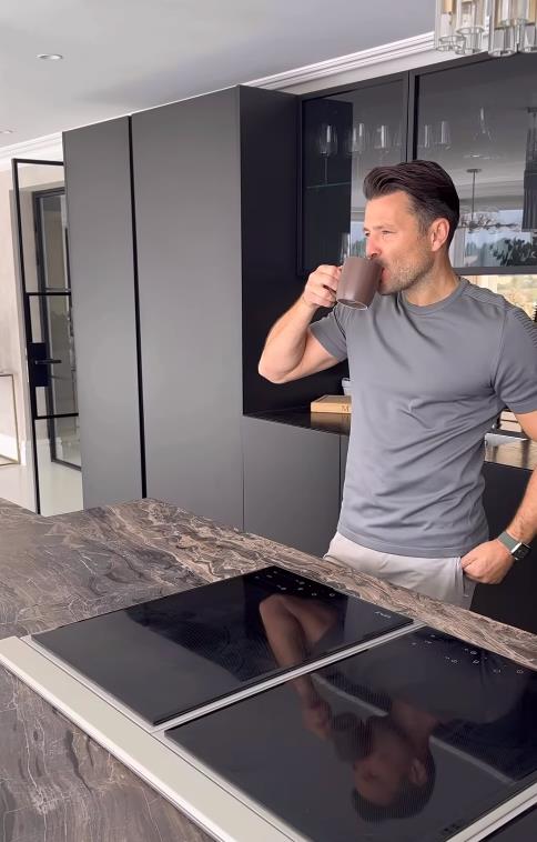 Mark Wright shows off incredible walk-in wardrobe and kitchen at £3.5m Essex mansion – leaving fans stunned