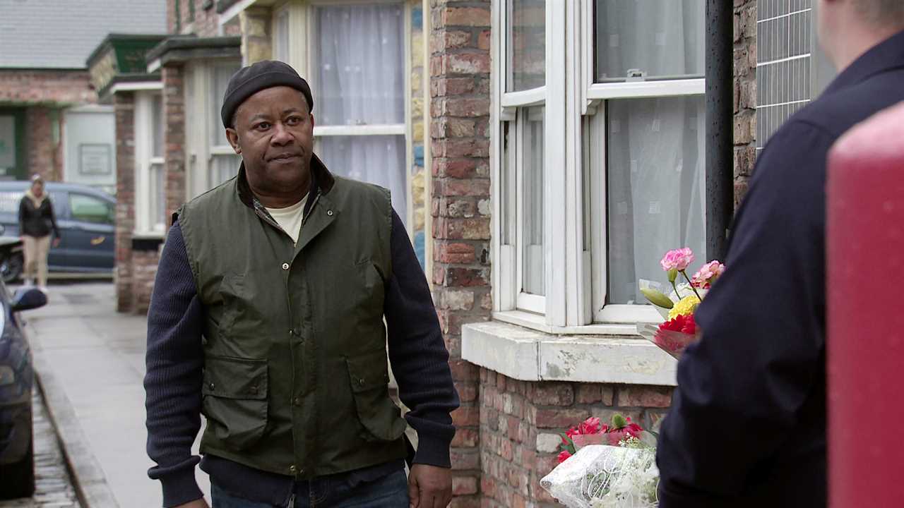 Ed Bailey’s gambling addiction returns as Ronnie makes a big mistake in Coronation Street