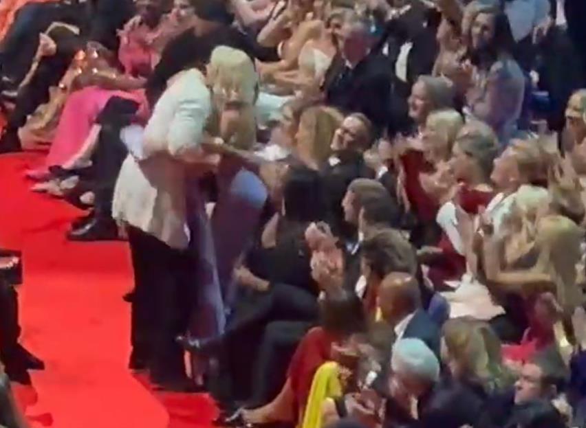 Holly Willoughby accused of jumping in front of Alison Hammond at NTAs after This Morning loss