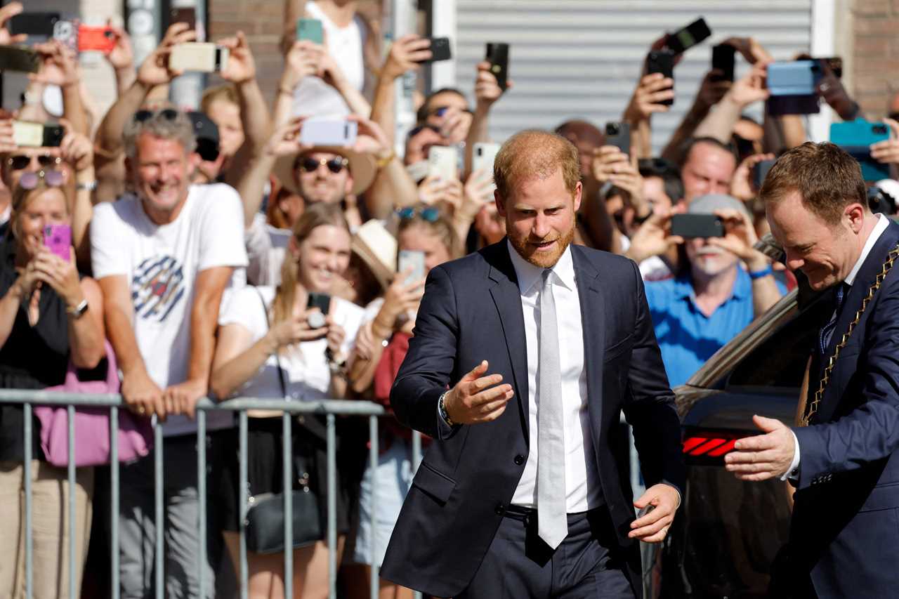 Prince Harry Receives Mixed Reception at Invictus Games in Germany as Meghan Markle Stays Behind