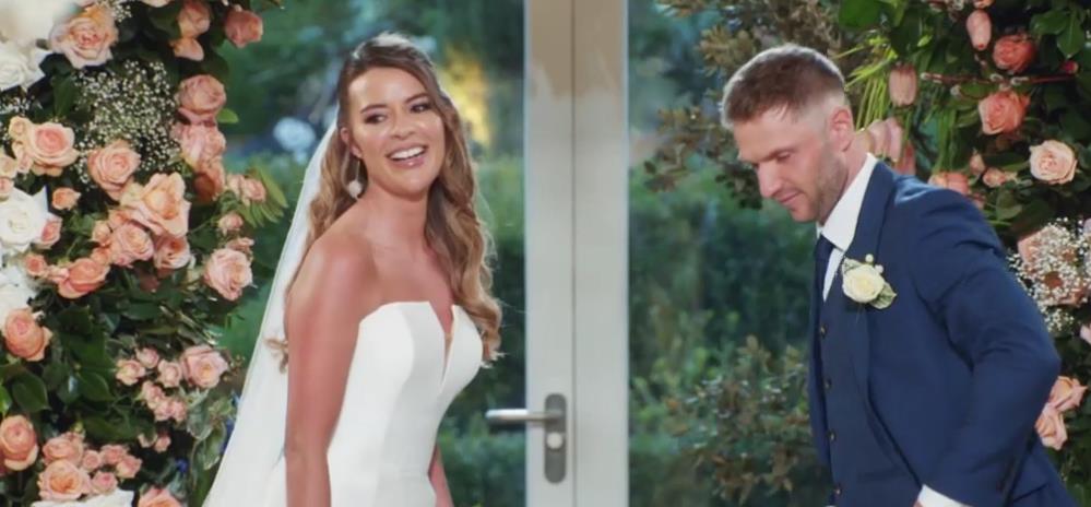 MAFS UK fans criticize Laura for seeking fame with reality show past