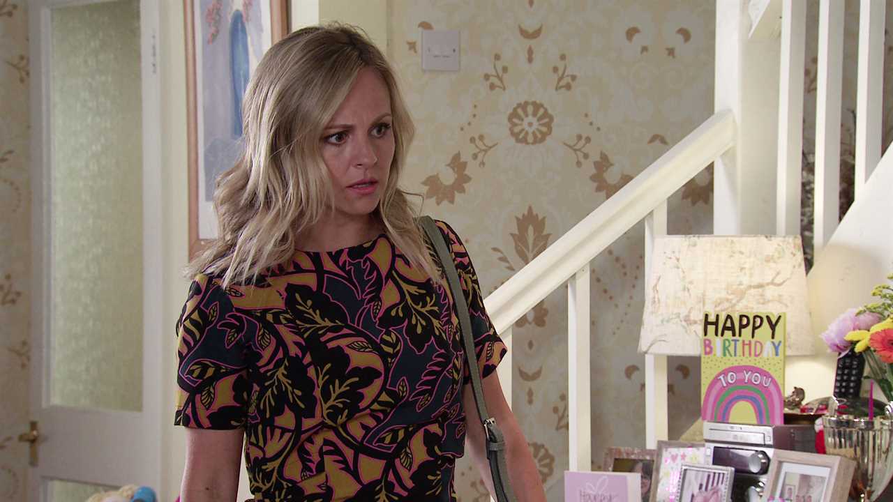 Coronation Street villain making shock return and he’s got Sarah Platt in his sights, reveals Tina O’Brien