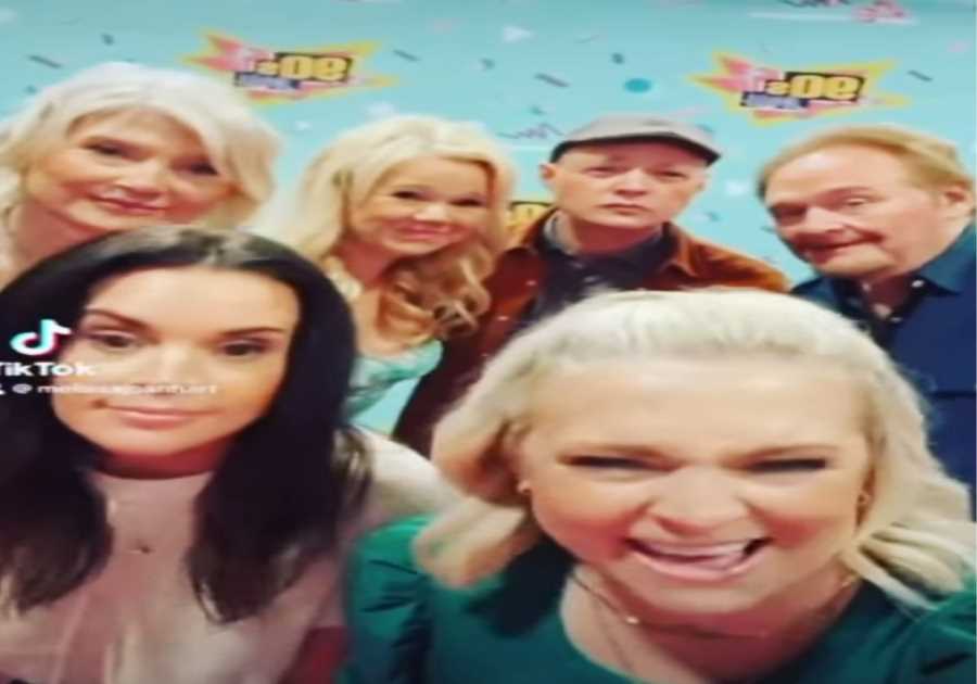 Sabrina The Teenage Witch Cast Reunites 20 Years After Show Ended