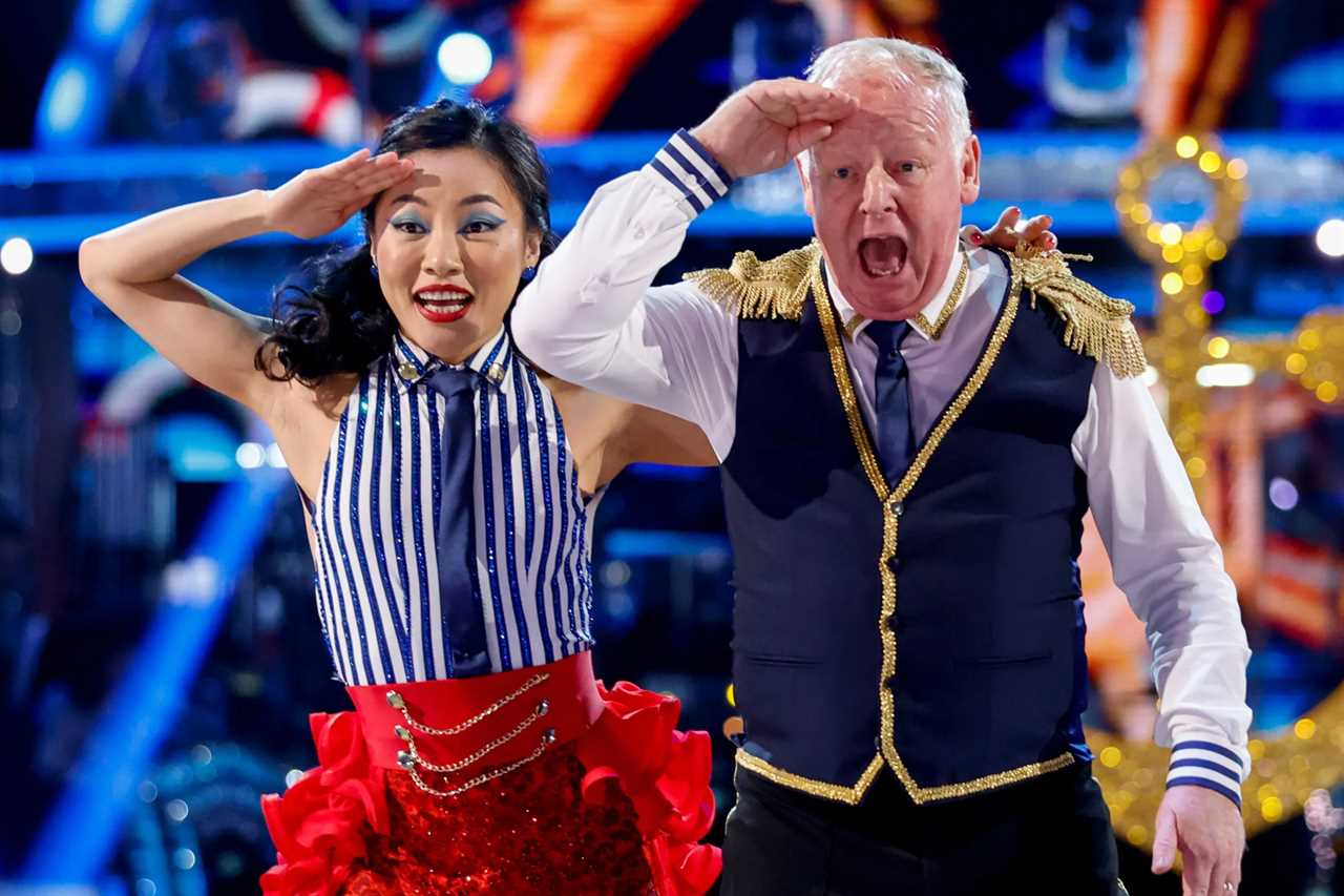 Les Dennis sparks speculation with short-lived Strictly appearance