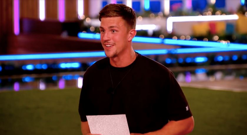 Love Island Star Ridiculed by Fellow Islanders for Returning to Normal Job after Agent Drops Him